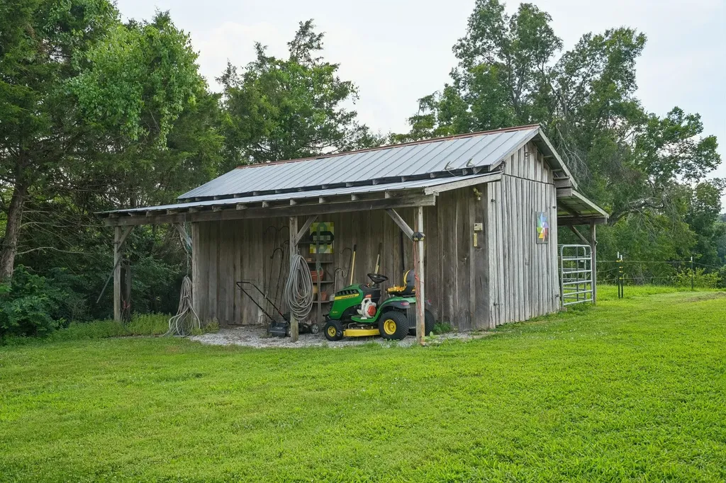 658 Hickory Ridge Road Gallatin TN 37066