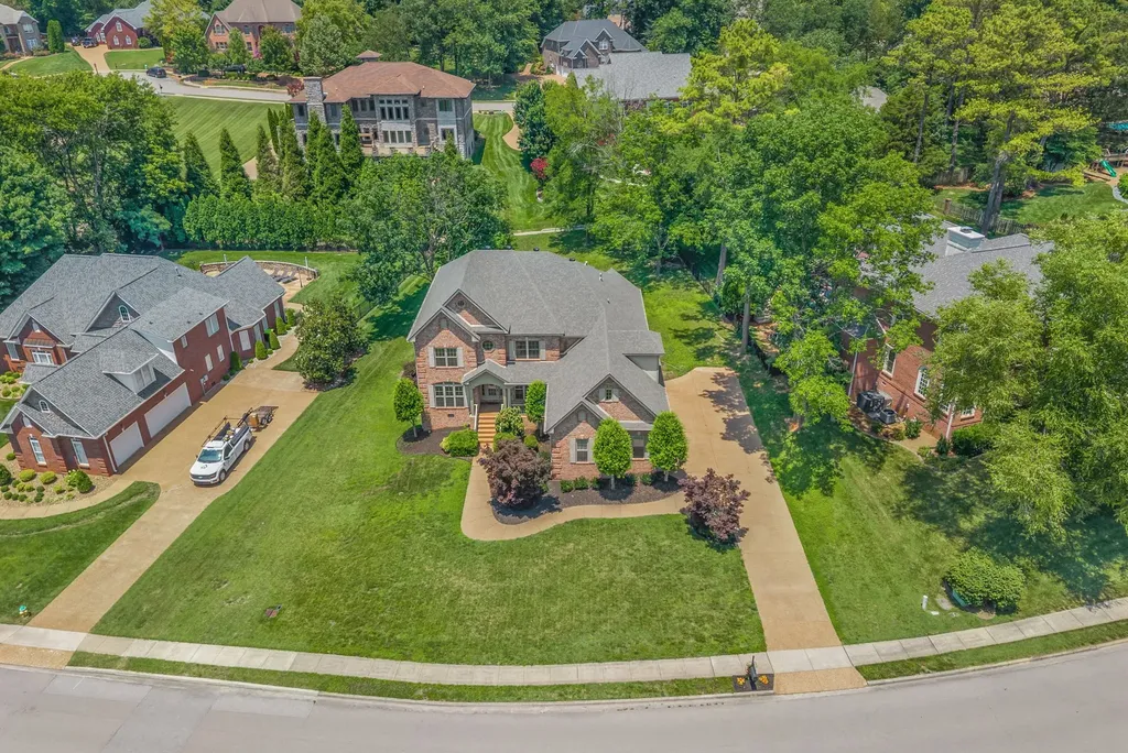 817 Salisbury Way Clarksville TN 37043