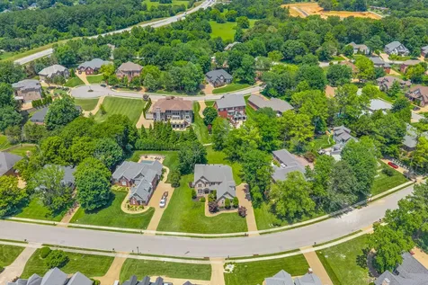 817 Salisbury Way Clarksville TN 37043