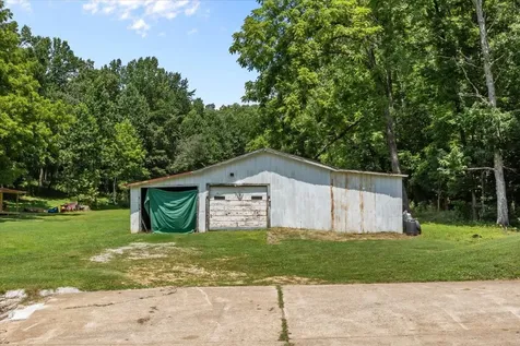 2035 Skyview Drive Centerville TN 37033