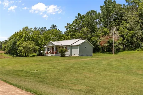 2035 Skyview Drive Centerville TN 37033