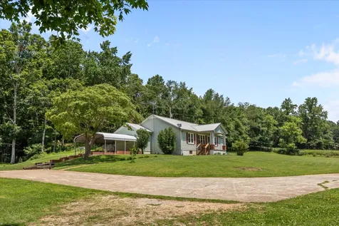 2035 Skyview Drive Centerville TN 37033