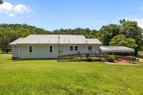 2035 Skyview Drive Centerville TN 37033