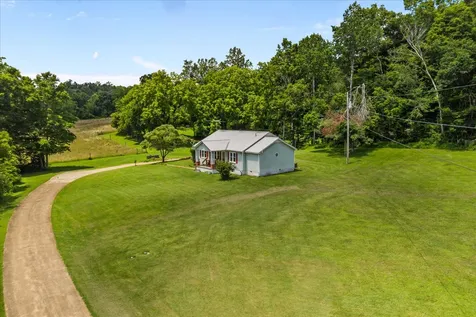 2035 Skyview Drive Centerville TN 37033