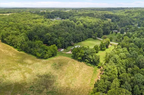 2035 Skyview Drive Centerville TN 37033