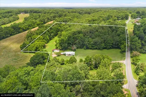 2035 Skyview Drive Centerville TN 37033
