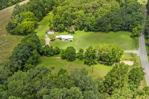 2035 Skyview Drive Centerville TN 37033