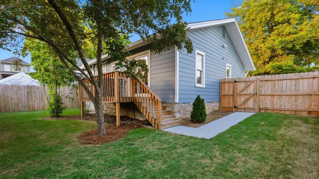 803 46th Ave, N Nashville TN 37209