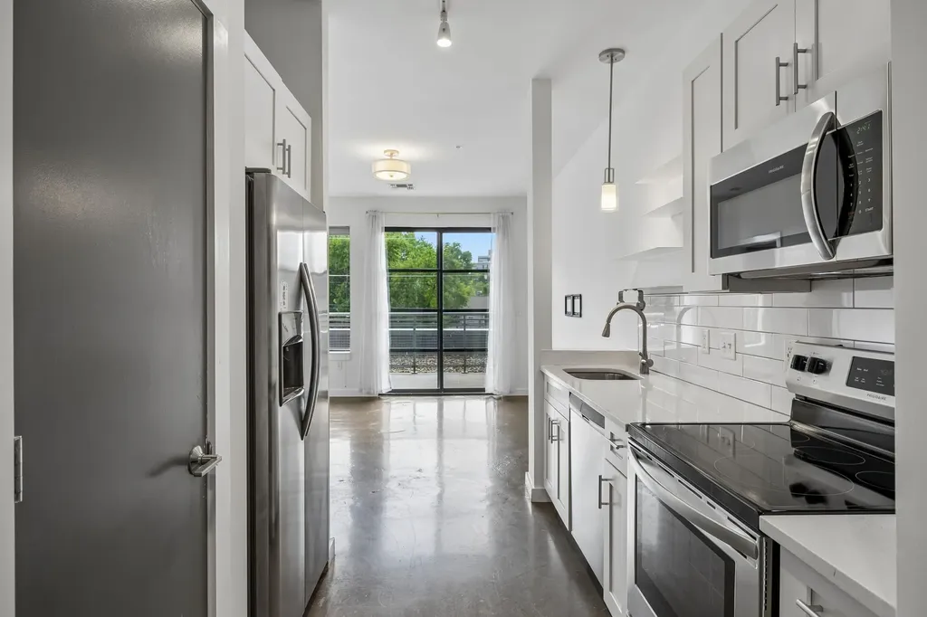 1900 12th Ave, S Nashville TN 37203