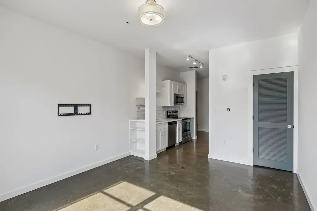 1900 12th Ave, S Nashville TN 37203