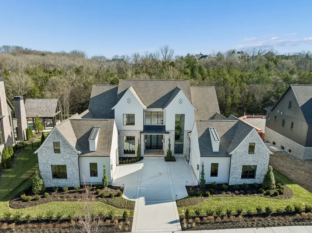 8392 Solstice Drive College Grove TN 37046