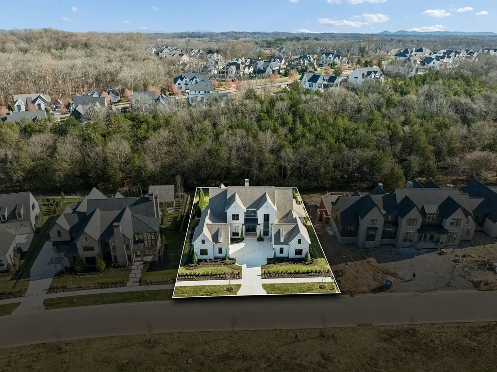 8392 Solstice Drive College Grove TN 37046