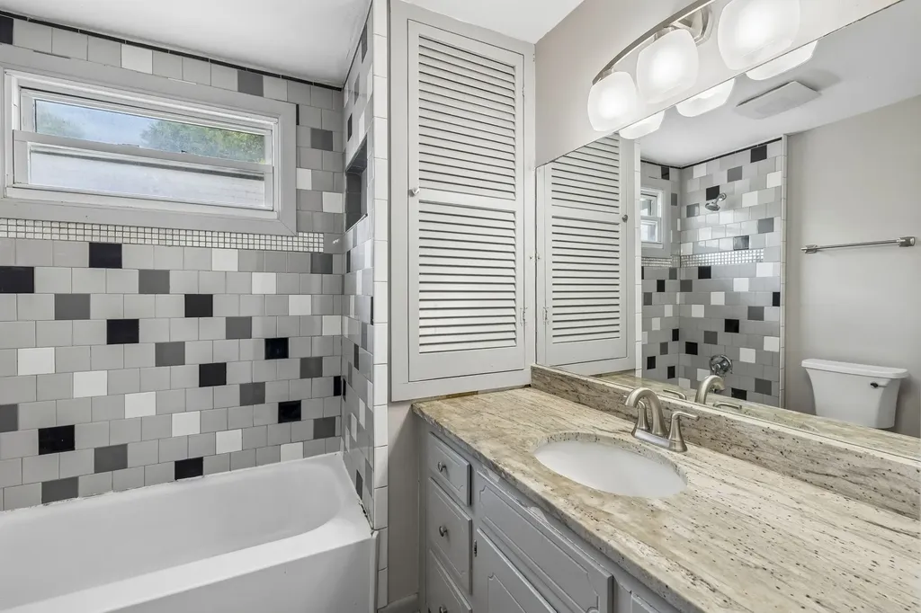 1011 Matthews Avenue Nashville TN 37216