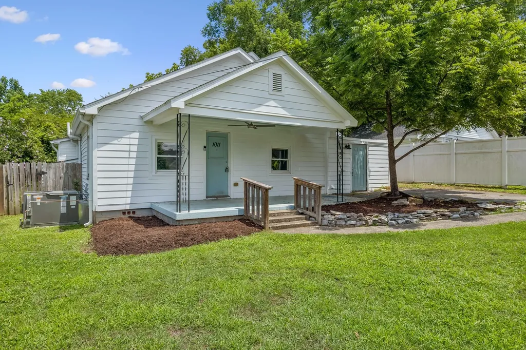 1011 Matthews Avenue Nashville TN 37216