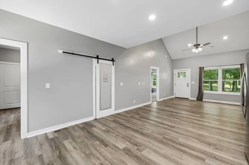 567 Mcelhiney Road Dickson TN 37055