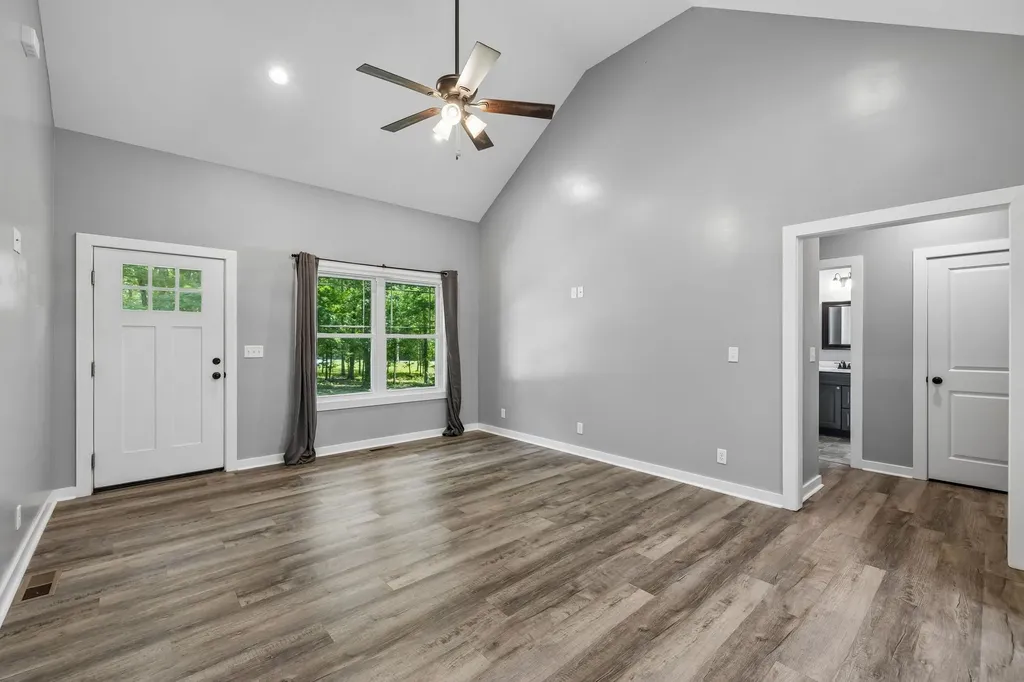 567 Mcelhiney Road Dickson TN 37055