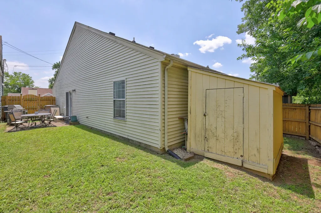 702 Maple Place Nashville TN 37216