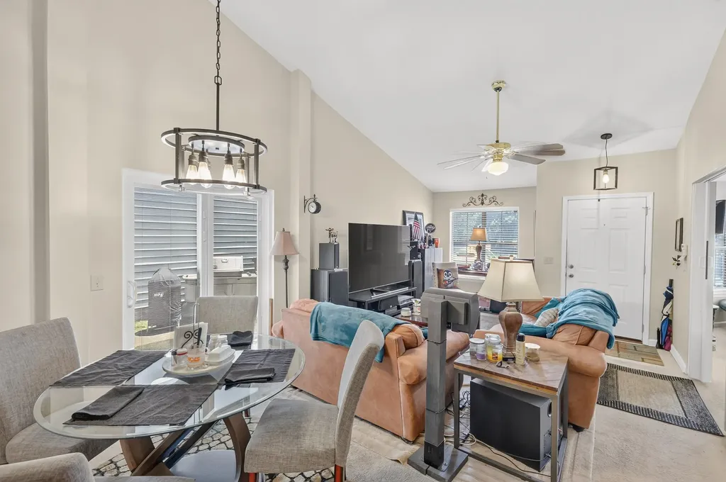 702 Maple Place Nashville TN 37216