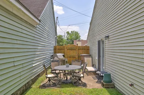 702 Maple Place Nashville TN 37216