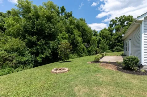 1374 Coates Lane Gallatin TN 37066