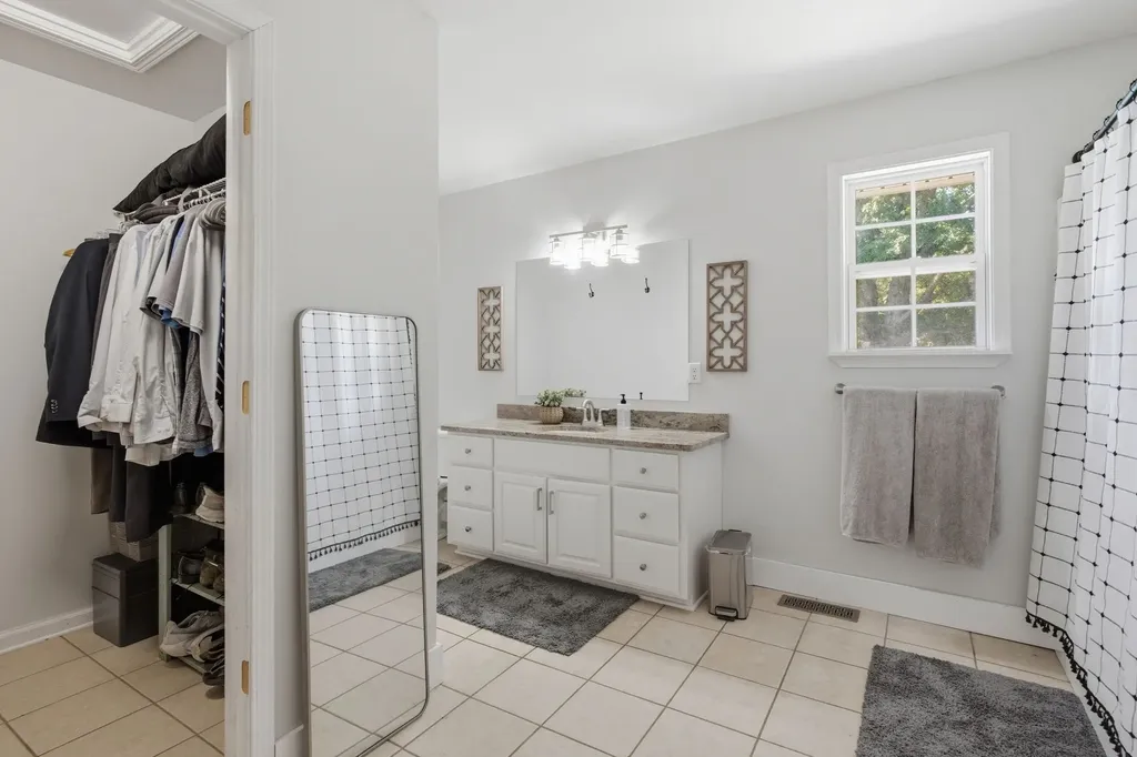 1002 Larkspur Meadows Lane Portland TN 37148