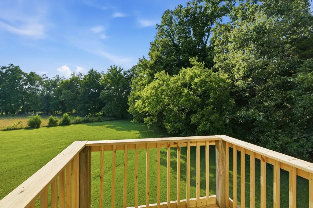 1002 Larkspur Meadows Lane Portland TN 37148