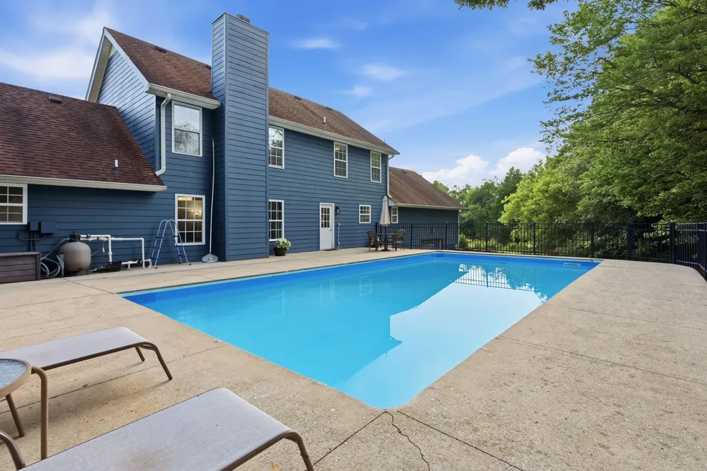 1002 Larkspur Meadows Lane Portland TN 37148