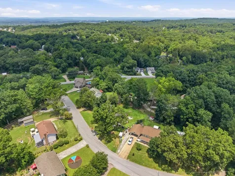 9511 Timberlog Drive Chattanooga TN 37421
