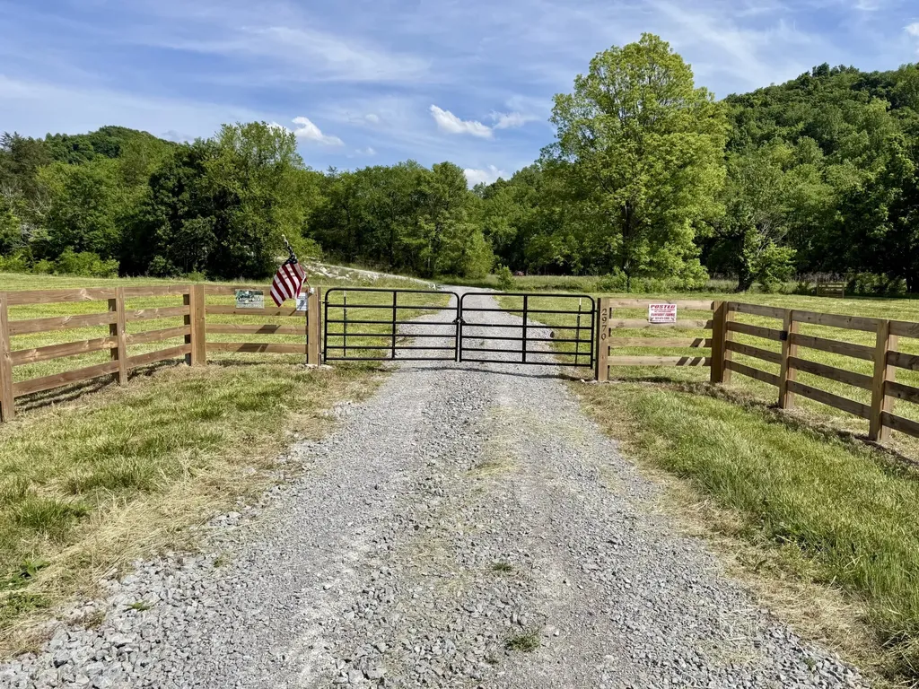 2970 Spring Place Road Belfast TN 37019