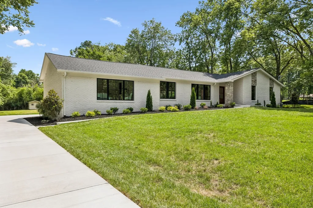 8011 Wikle Road, E Brentwood TN 37027