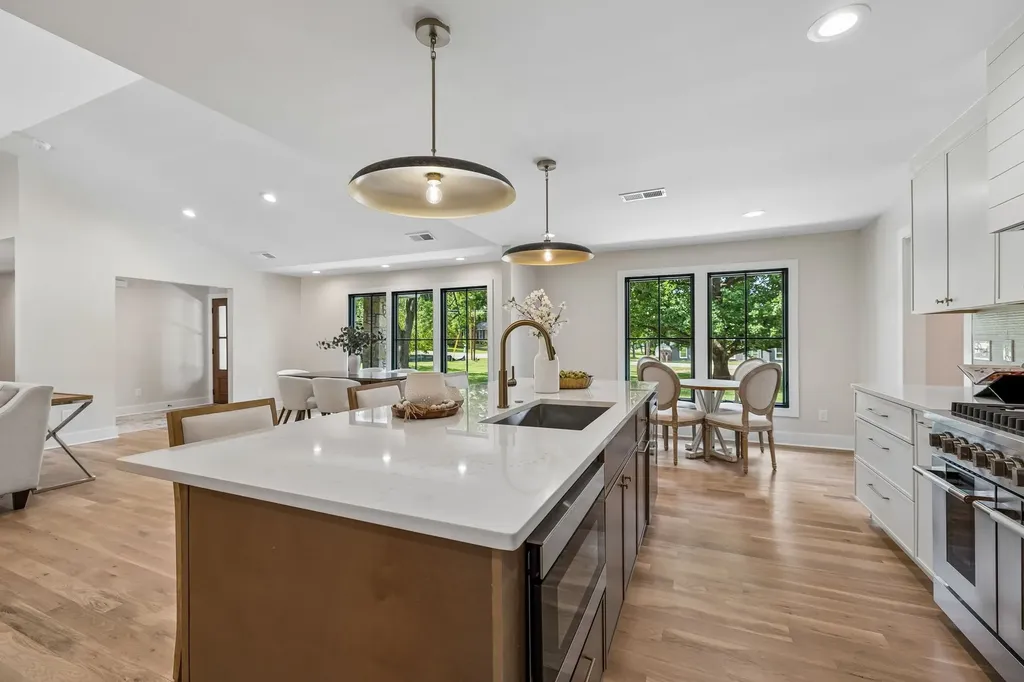 8011 Wikle Road, E Brentwood TN 37027