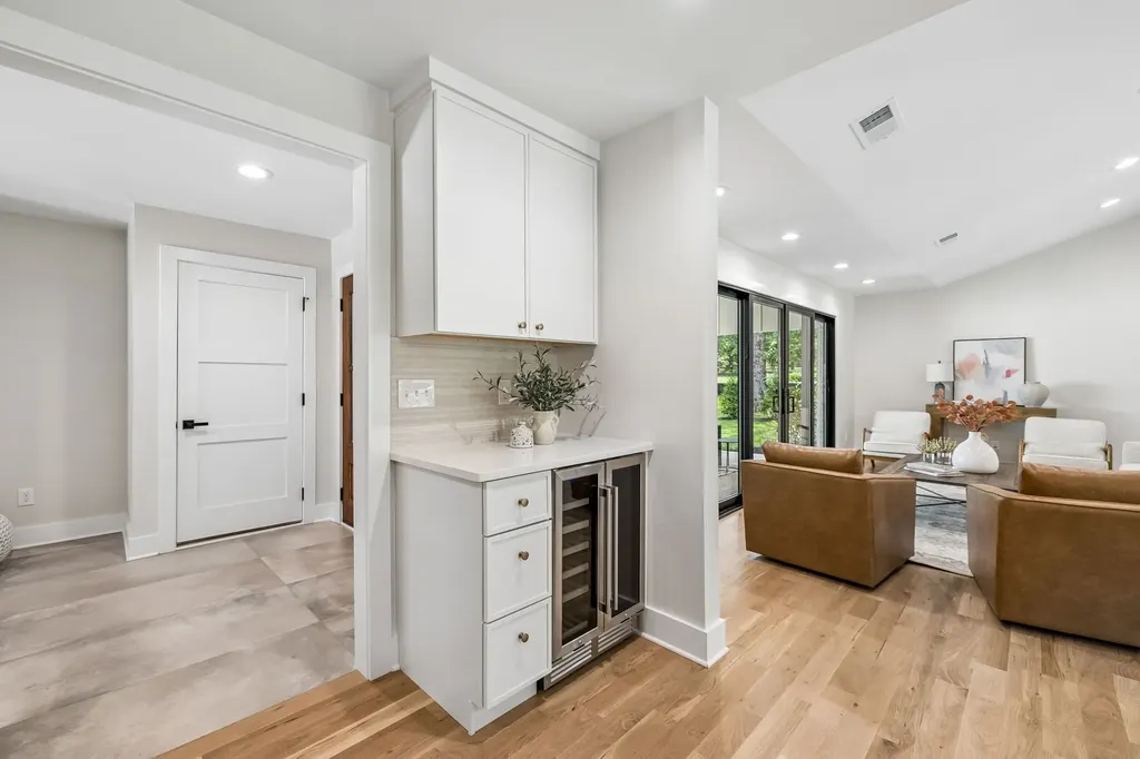 8011 Wikle Road, E Brentwood TN 37027