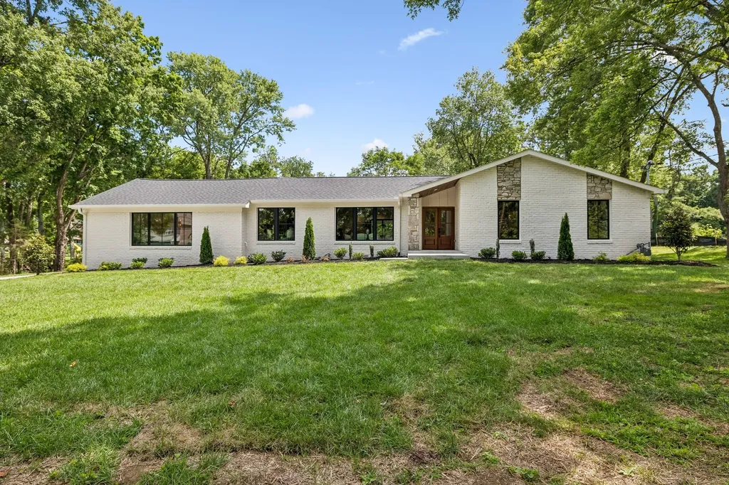 8011 Wikle Road, E Brentwood TN 37027