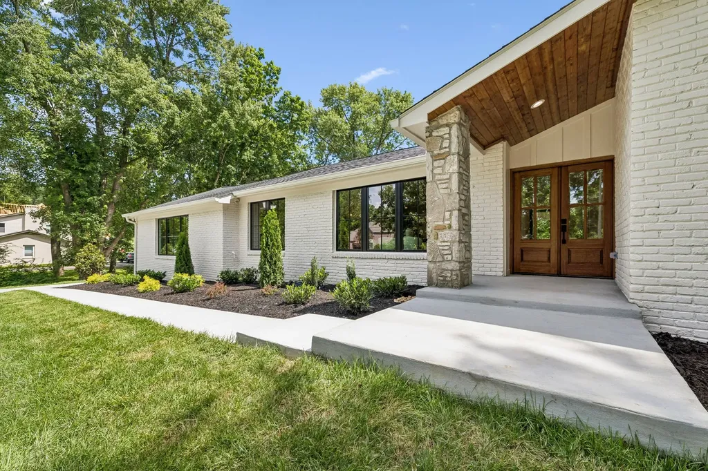 8011 Wikle Road, E Brentwood TN 37027