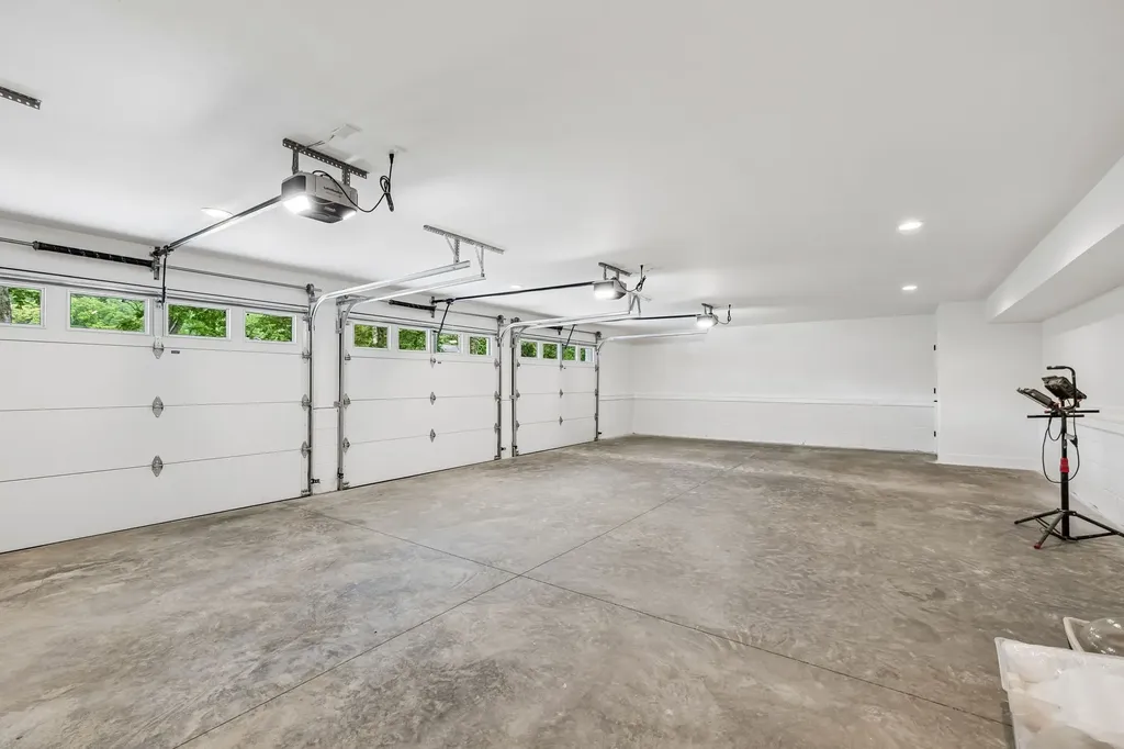 8011 Wikle Road, E Brentwood TN 37027