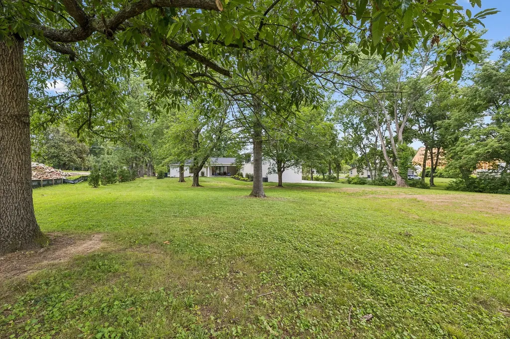 8011 Wikle Road, E Brentwood TN 37027