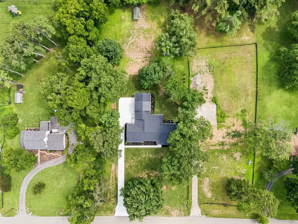 8011 Wikle Road, E Brentwood TN 37027