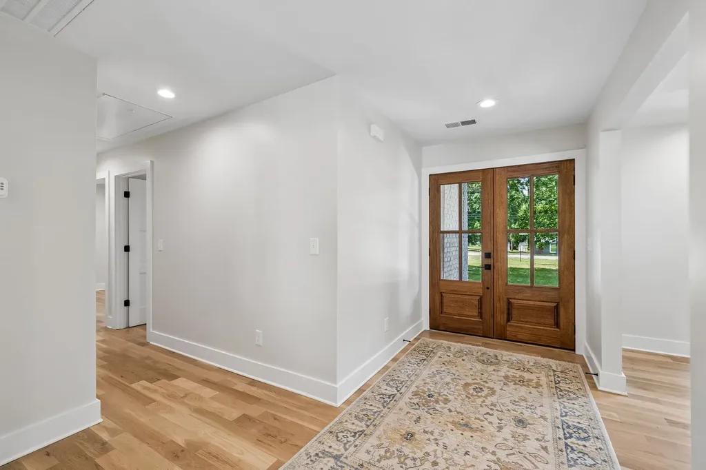 8011 Wikle Road, E Brentwood TN 37027