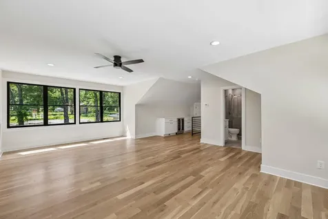 8011 Wikle Road, E Brentwood TN 37027