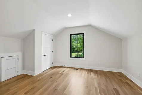 8011 Wikle Road, E Brentwood TN 37027