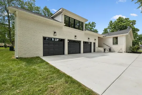 8011 Wikle Road, E Brentwood TN 37027