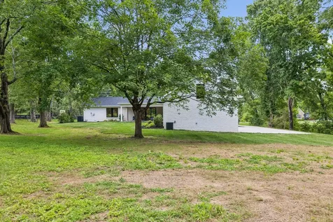 8011 Wikle Road, E Brentwood TN 37027