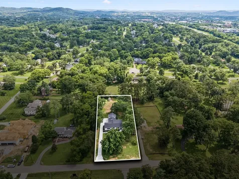 8011 Wikle Road, E Brentwood TN 37027