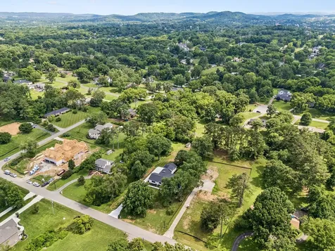 8011 Wikle Road, E Brentwood TN 37027