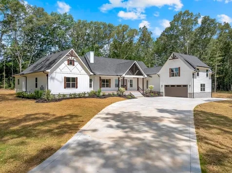 453 Dogwood Lane Manchester TN 37355