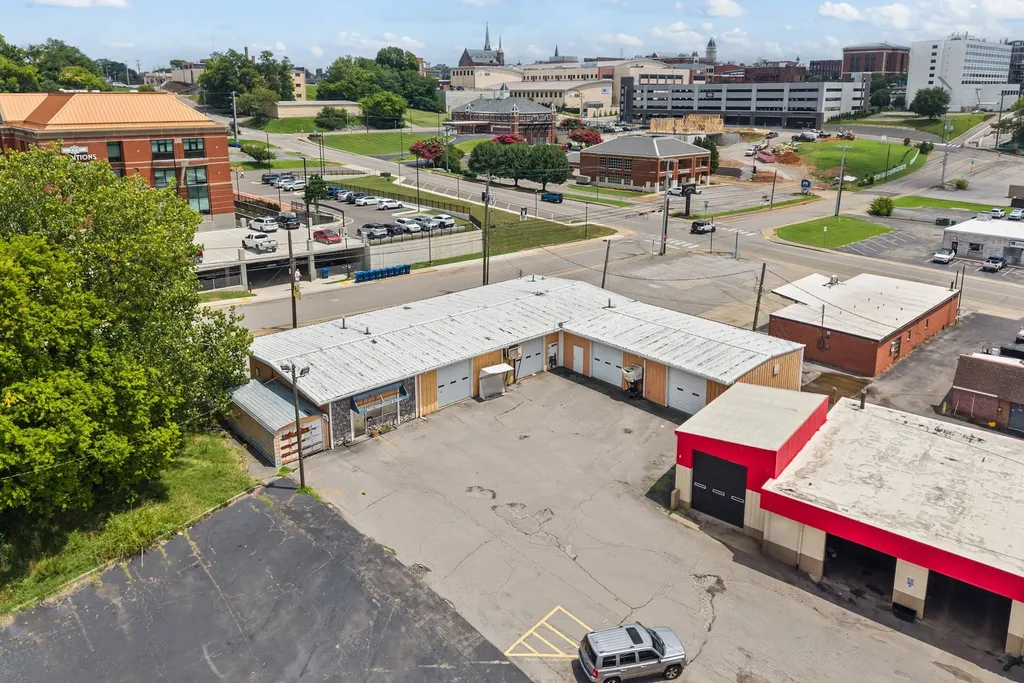 420 N Spring Street Clarksville TN 37040