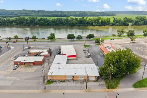 420 N Spring Street Clarksville TN 37040