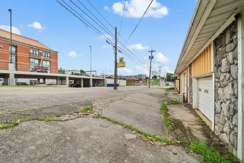 420 N Spring Street Clarksville TN 37040
