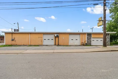 420 N Spring Street Clarksville TN 37040