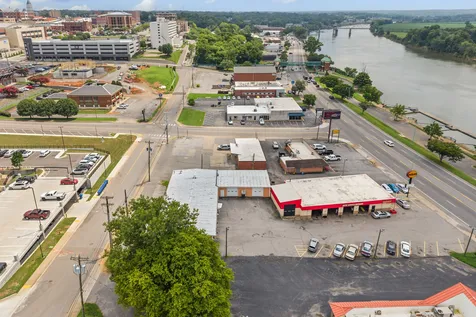 420 N Spring Street Clarksville TN 37040